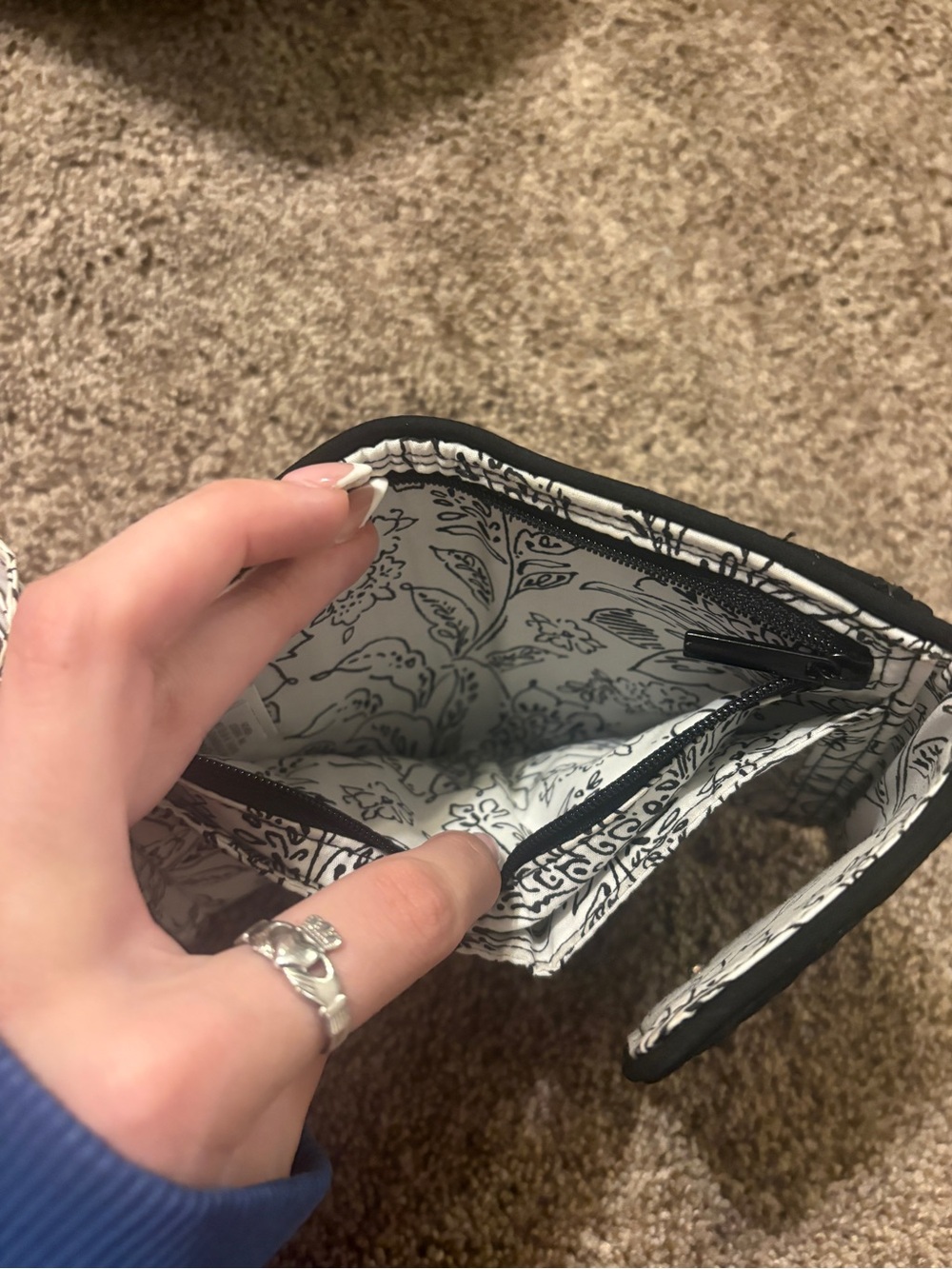 Vera Bradley Black Quilted Compact Wallet with Logo Plaque - Picture 5 of 7